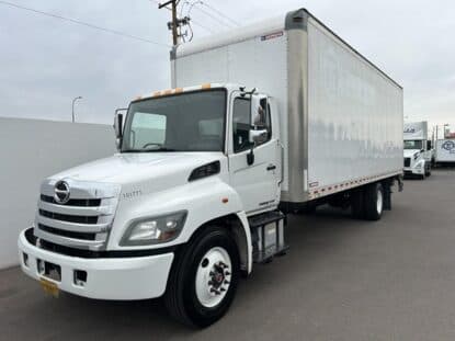 2020 HINO 268A UH1074L photo