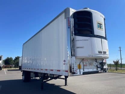 2015 UTILITY 28FT MULTI TEMP photo