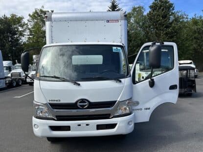 2019 HINO 195 US4044L photo