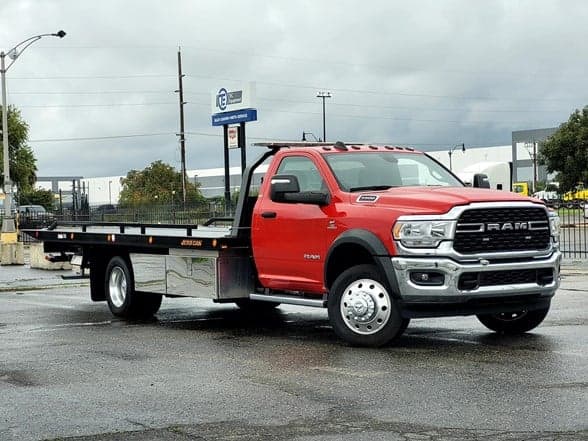 Photo of 2024 RAM 5500 HD SLT JN5539