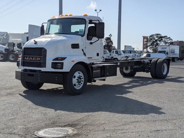 Photo of 2025 MACK MD6
