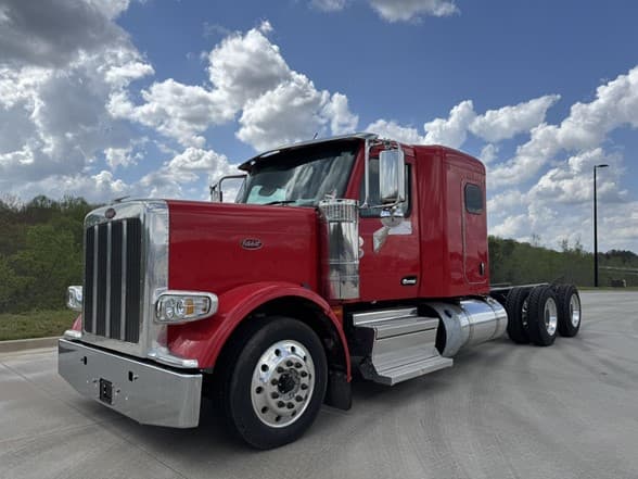 Photo of 2025 PETERBILT 589 ATN3290