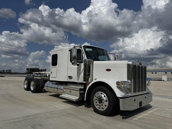 Photo of 2025 PETERBILT 589 ATN3370