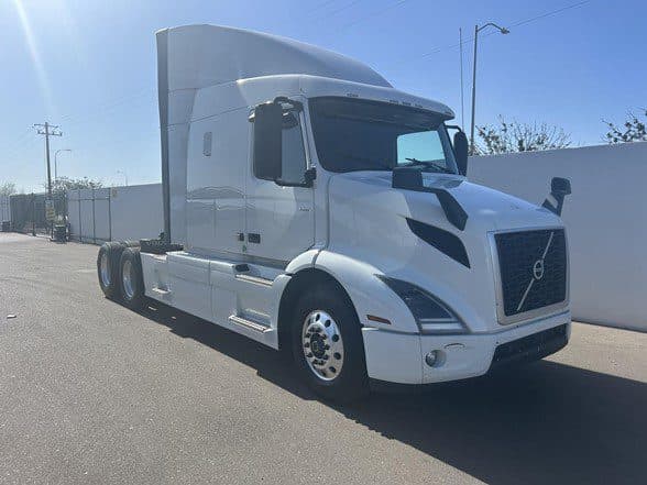 Photo of 2020 VOLVO VNR64T640 UH1078L