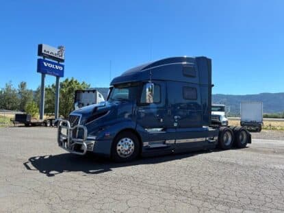 2020 VOLVO VNL64T860 photo