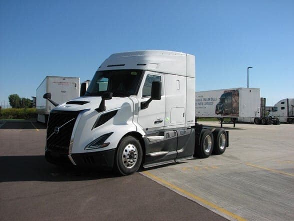 Photo of 2025 VOLVO VNL64T440 VMH1471