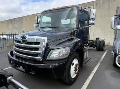 2020 HINO 268A UP11389L photo