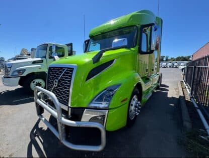 2024 VOLVO VNL64T760 UP11391 photo