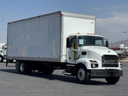 2023 MACK MD6 UC5726 photo