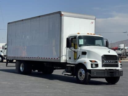 2023 MACK MD6 UC5728 photo