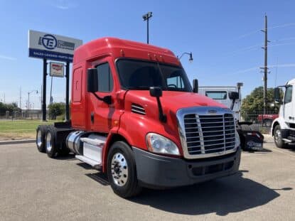 2020 FREIGHTLINER CASCADIA 113 UD3477 photo