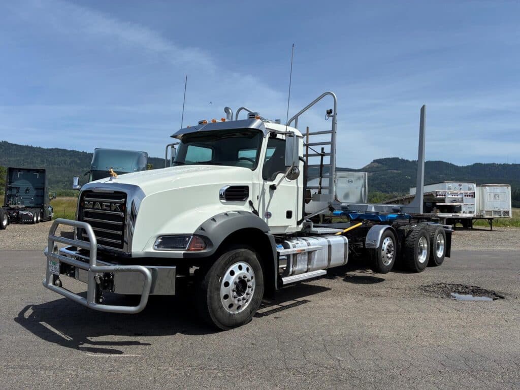Photo of 2025 MACK GRANITE 84BR UE2056C