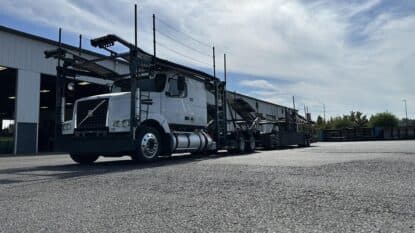 2017 VOLVO VAH64400 ATU554 photo