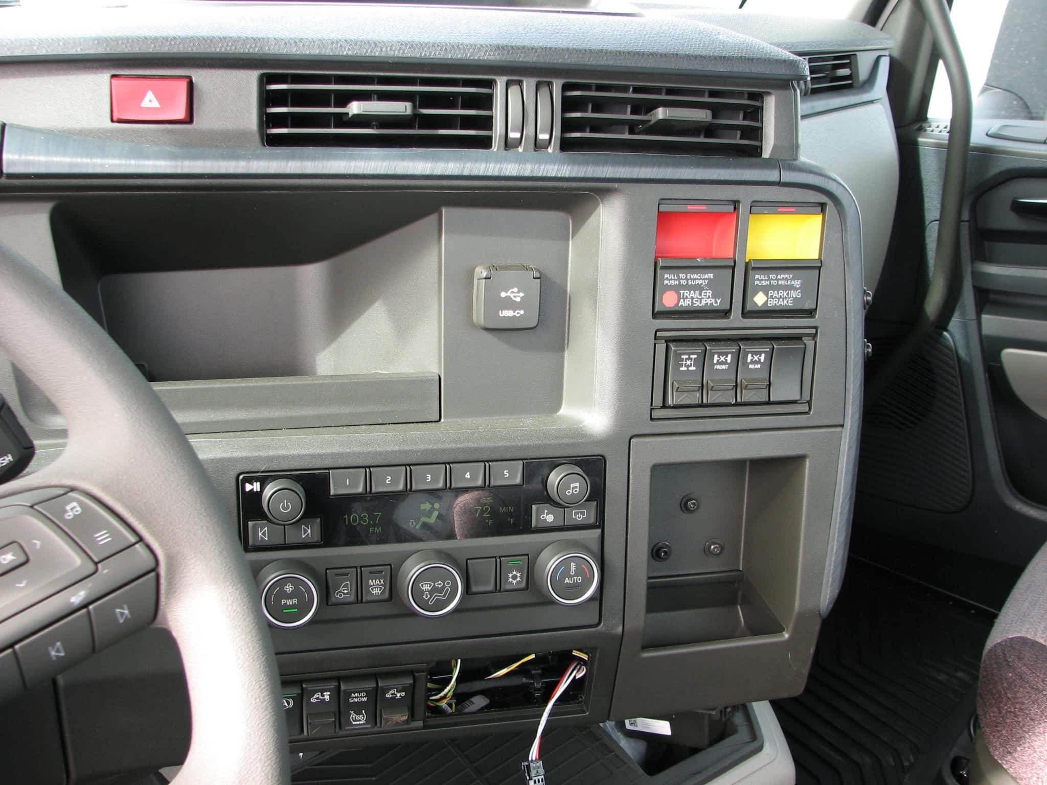 Image 12 thumbnail