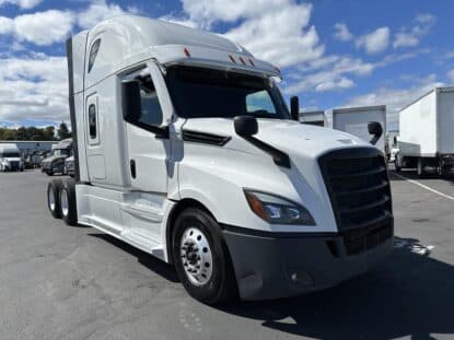 2023 FREIGHTLINER CASCADIA 126 UP11460C photo