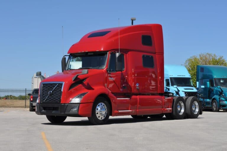 2022 VOLVO VNL64T860 UMH1110 photo