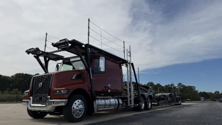 2026 VOLVO VAH64600 ATN3443 photo