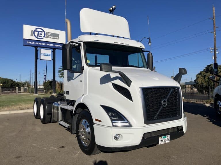 2020 VOLVO VNR64T300 UD3499L photo