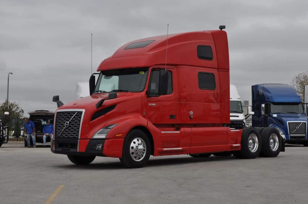 Photo of 2022 VOLVO VNL64T860 UMH1125