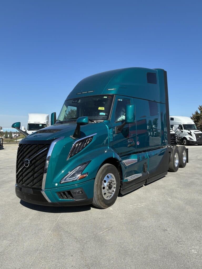 2027 VOLVO VNL64T860 VMH1607 photo