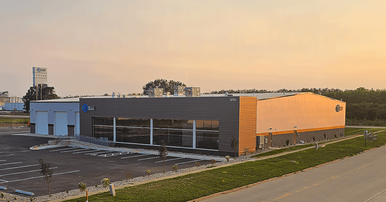 The exterior of TEC Equipment Sioux City.