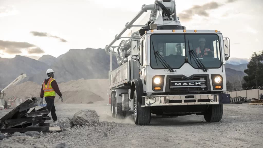 Mack Certified
Service Centers