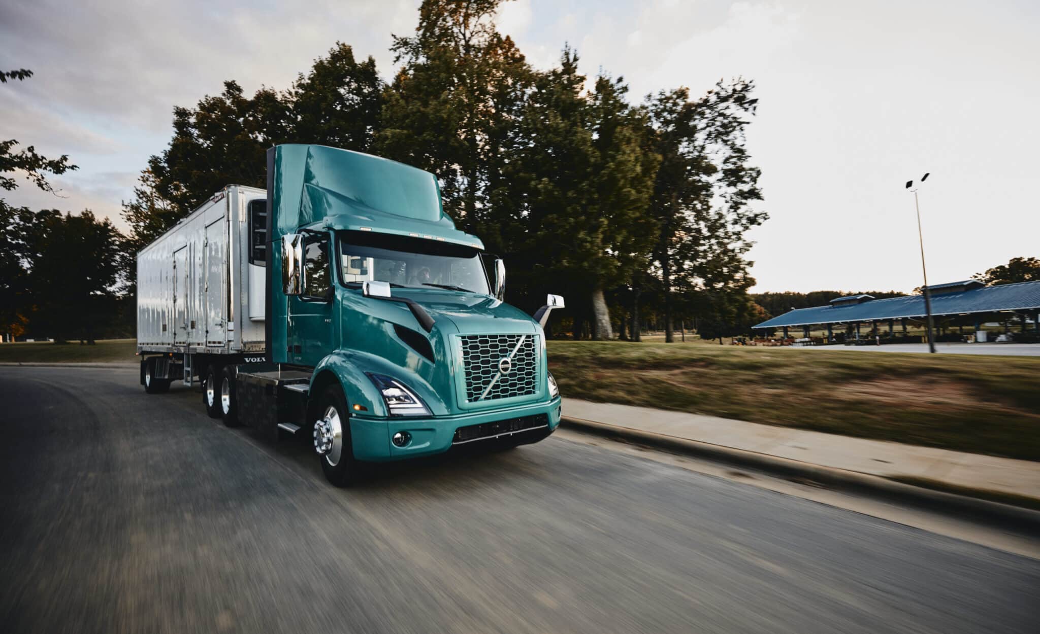 Volvo VNR heavy-duty electric commercial trucks