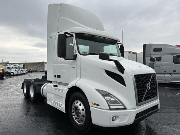 Photo of 2019 VOLVO VNR64T300 UP11069L