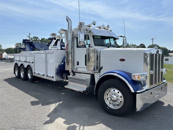 Photo of 2024 PETERBILT 389 JN5203
