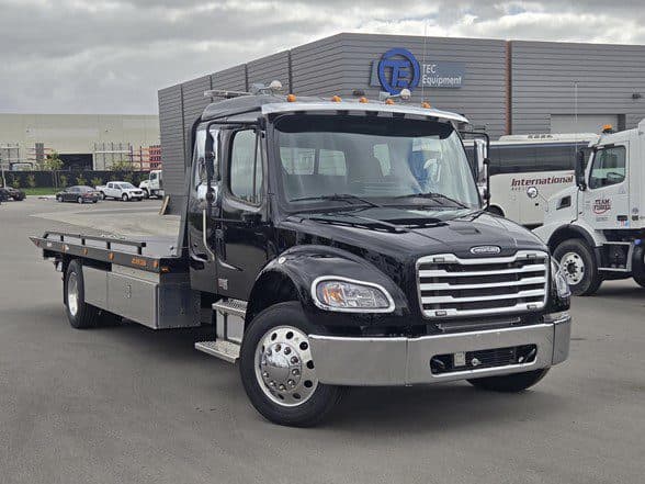 Photo of 2024 FREIGHTLINER BUSINESS CLASS M2 106 PLUS JN5349