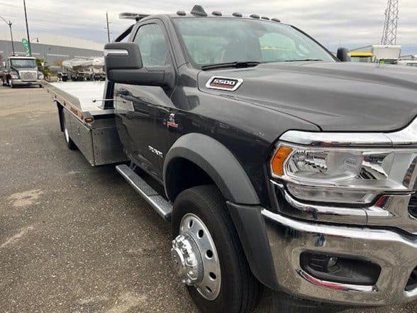 Photo of 2024 RAM 5500 SLT JN5535