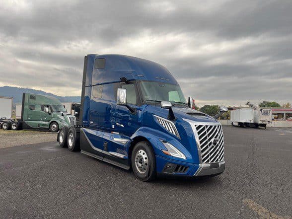 Photo of 2025 VOLVO VNL64T860 VP8505