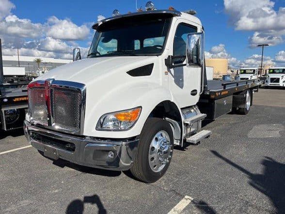 Photo of 2024 KENWORTH T280 JN5671