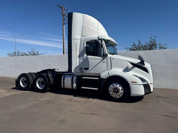 Photo of 2020 VOLVO VNL64T300 UH1064L