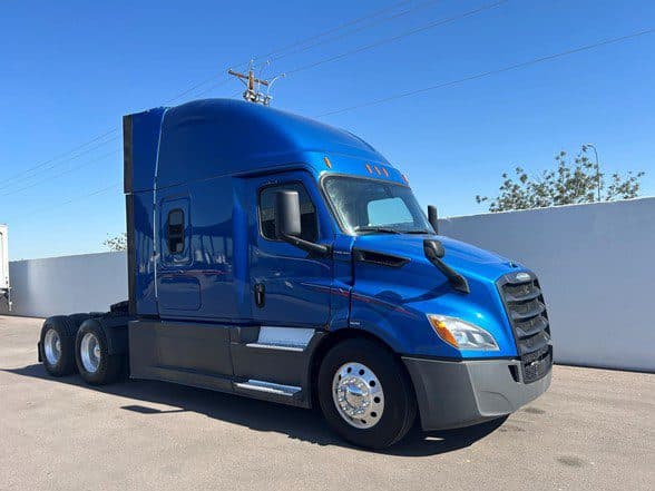 Photo of 2020 FREIGHTLINER CASCADIA 116 UC5558