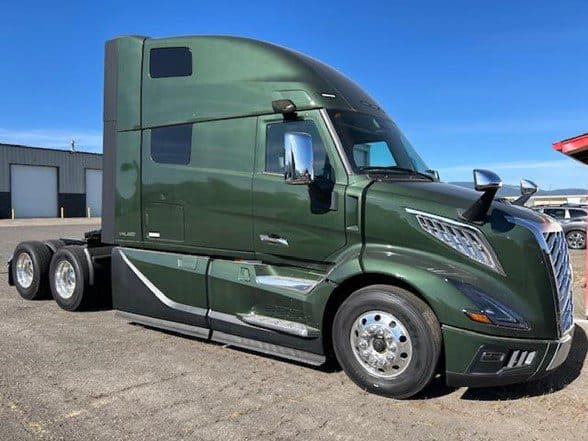 Photo of 2025 VOLVO VNL64T860 VM1641