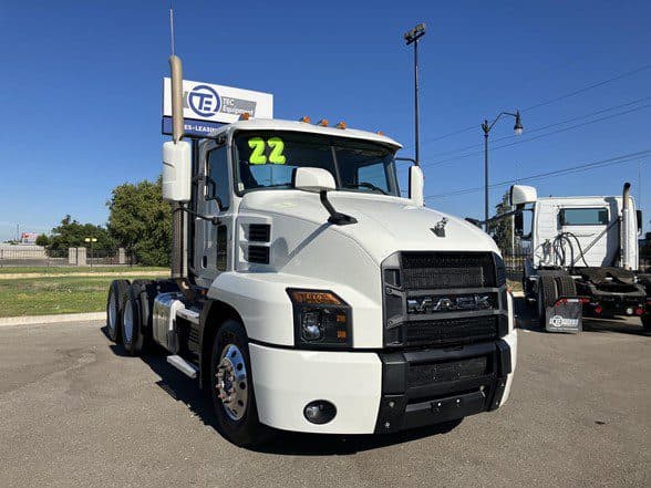 Photo of 2022 MACK ANTHEM 64T UD3421L