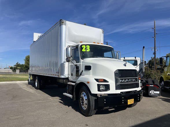 Photo of 2023 MACK MD6 UD3424L