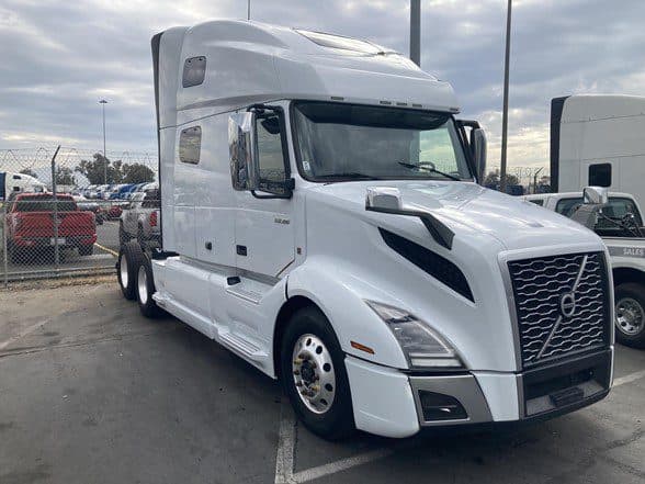 Photo of 2022 VOLVO VNL64T760 UC5637