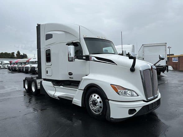 Photo of 2023 KENWORTH T680 UP11102
