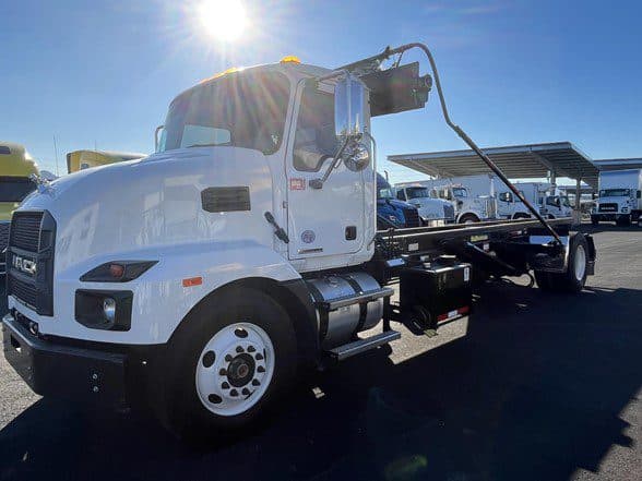 Photo of 2021 MACK MD6 UV1065