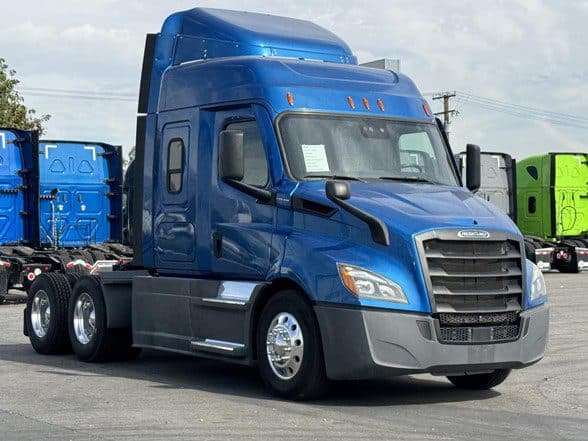 Photo of 2020 FREIGHTLINER CASCADIA 116 UC5546