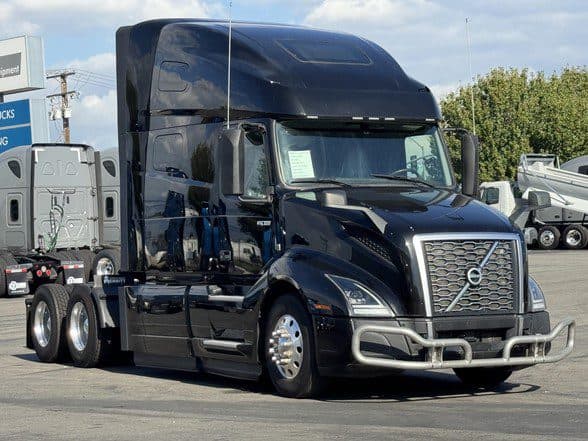 Photo of 2022 VOLVO VNL64T760 UC5595