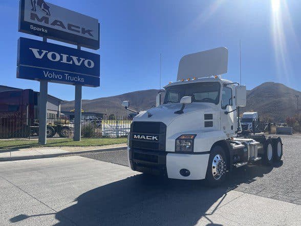 Photo of 2022 MACK ANTHEM 64T UR2054L