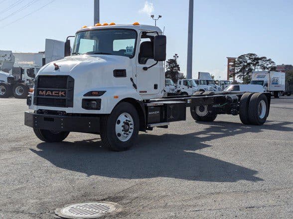 Photo of 2025 MACK MD6