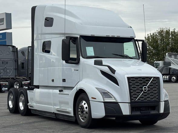 Photo of 2021 VOLVO VNL64T760 CON3590