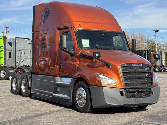Photo of 2022 FREIGHTLINER CASCADIA 126 UC5652