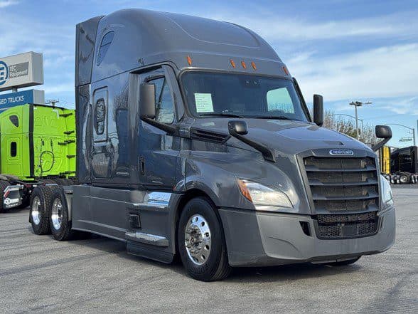 Photo of 2022 FREIGHTLINER CASCADIA 126 UC5649