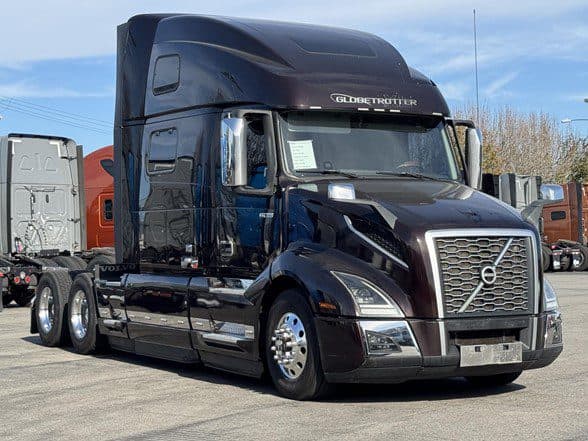 Photo of 2021 VOLVO VNL64T860 UC5656