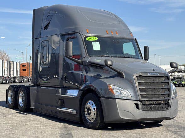 Photo of 2022 FREIGHTLINER CASCADIA 126 UC5646
